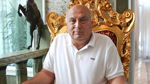 СНИМКИ показват мавзолея, който подготвят от клана Рашкови за погребението на Цар Киро 