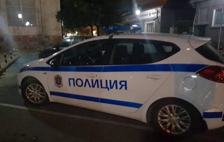 Метнаха "Молотов" по скандално столично заведение 