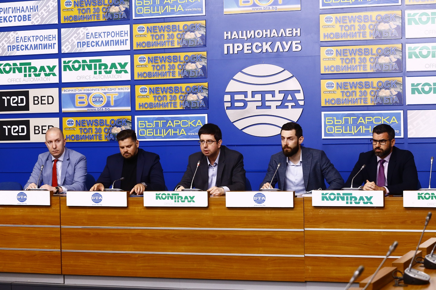 БЛИЦ TV: Икономисти с революционно предложение: Да има нулев данък върху...