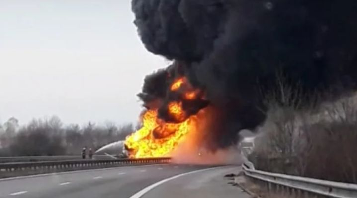 Зловеща мистерия обви адското меле с изгорял шофьор на АМ „Тракия“ ВИДЕО