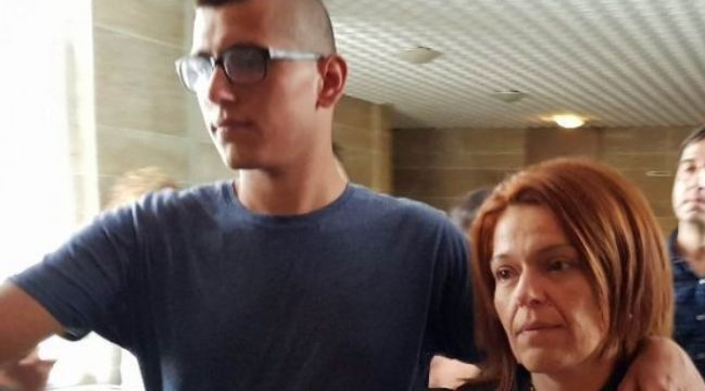 Авер на синчето на Катя Лерца изнагля брутално 