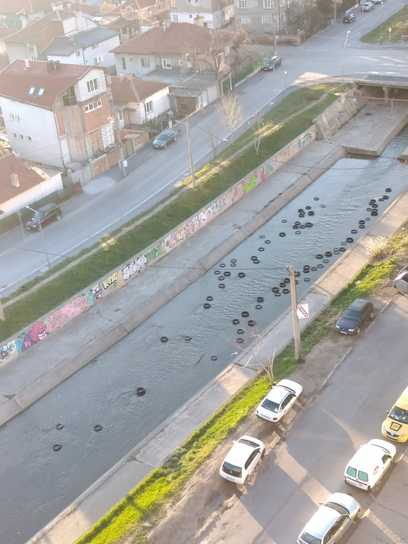 Шокираща гледка смая софиянци в ранната утрин СНИМКИ