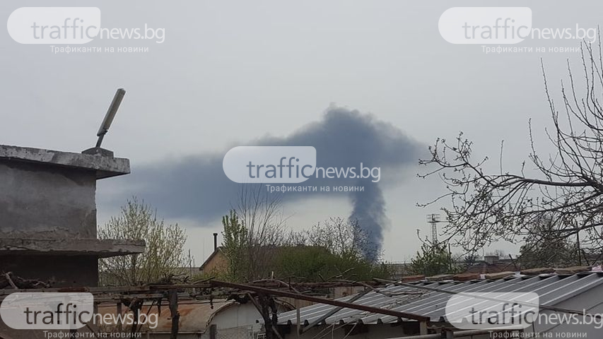 Голям пожар край Пловдив, хвърчат пожарни СНИМКИ