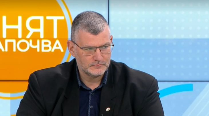Проф. Момеков разби много митове със статистика за страничните ефекти при "АстраЗенека" и "Янсен"