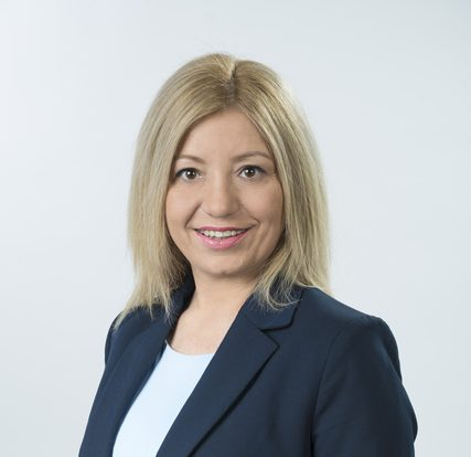Цецка Бачкова от ДБ стряскащо: Големите кризи тепърва ще се заформят в България 