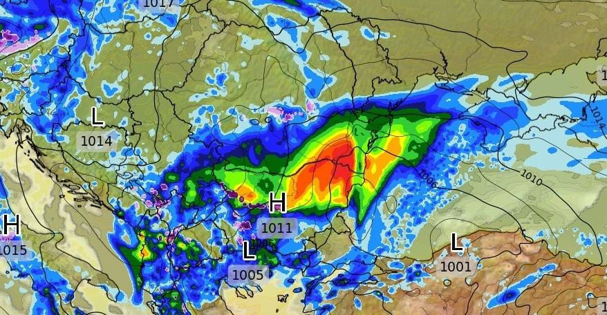 Синоптици показаха опасна стихия, нахлуваща над България до часове КАРТИ