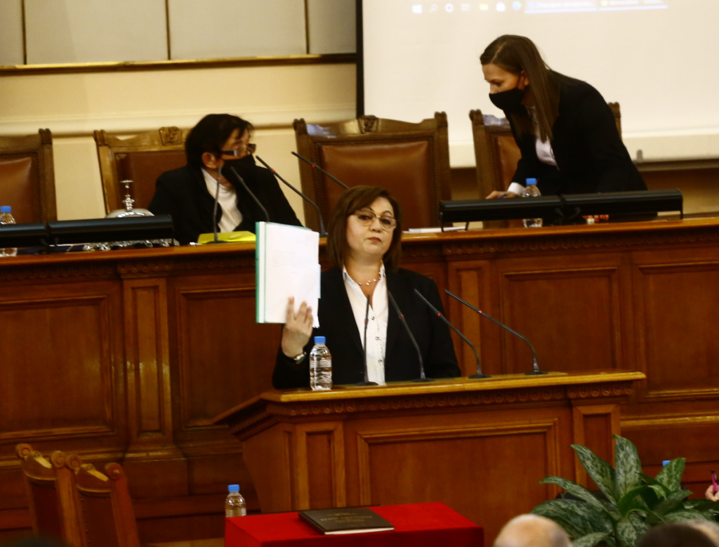 Нинова каза кого ще подкрепи БСП за кабинет и обяви: Днес внасяме проект за...