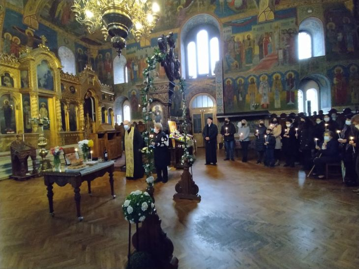 Година след трагедията с Милен Цветков известни лица го почетоха СНИМКИ
