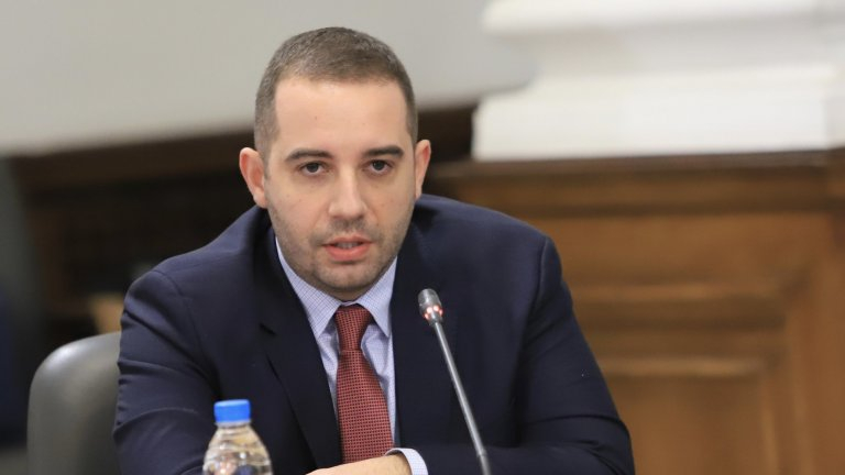 Богдан Кирилов обясни защо  ваксината на "Астра Зенека" няма да бъде изтеглена от България