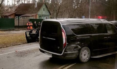 Руският премиер катастрофира с Aurus Arsenal ВИДЕО