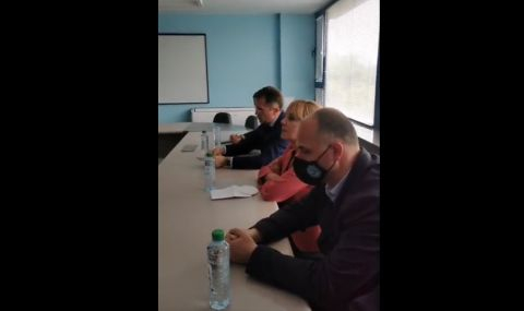 „Енергиен Костинброд“: Ето как Мая Манолова нахлу и вдигна скандал в "Булгартрансгаз" ВИДЕО