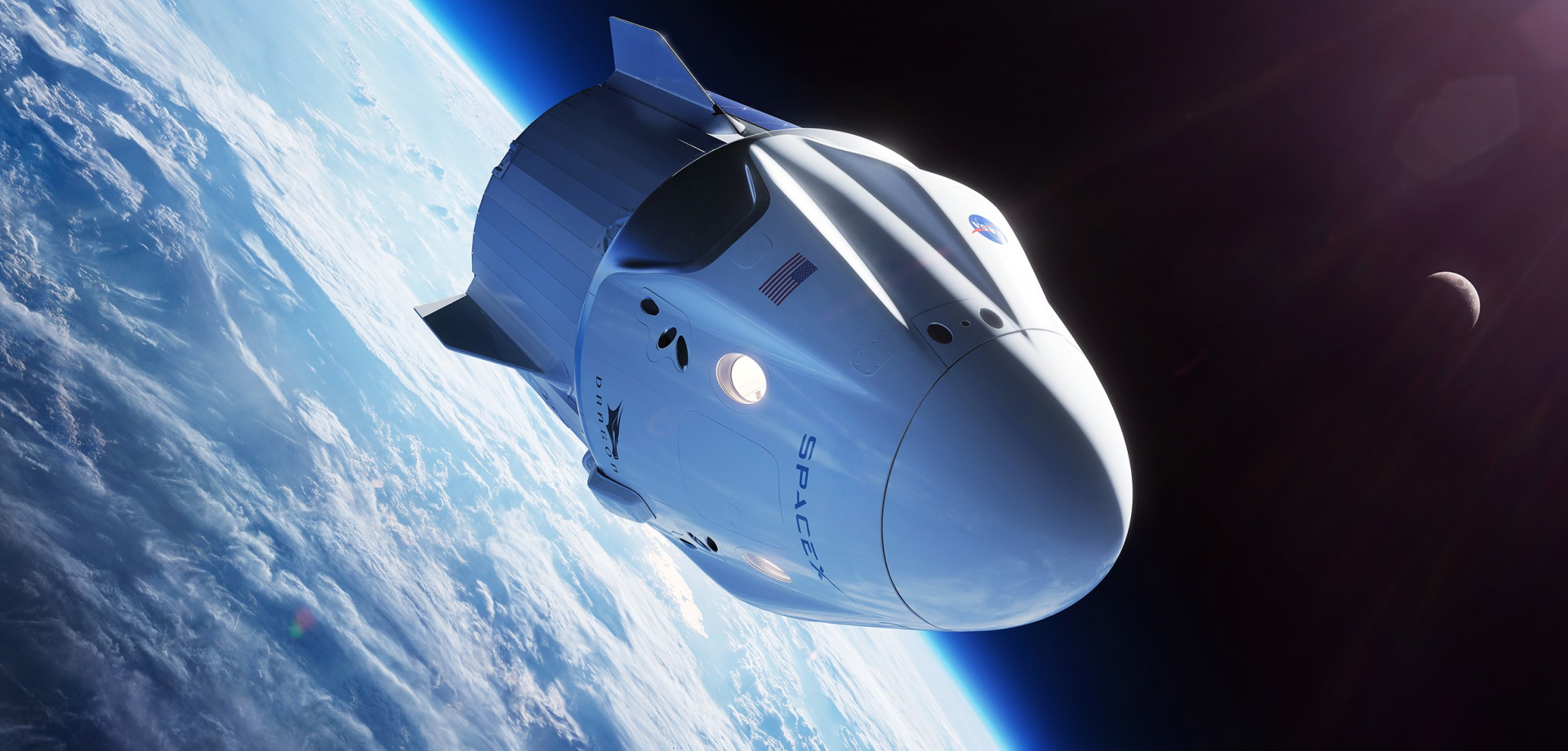 НЛО бе в опасна близост до SpaceX, Пентагонът предупреди за сблъсък!  