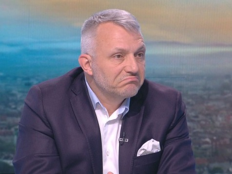 Хаджигенов се изцепи: Слави е Бог и Тошко е неговият пророк!