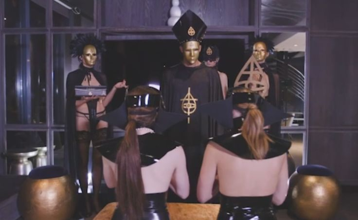 Елитен секс клуб осъществява „най-дивите фантазии“, ето къде СНИМКИ 18+