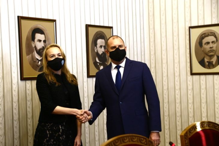ИТН върна мандата секунди, след като го получи от Радев СНИМКИ