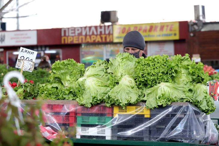 Български розови домати и агнешко са хит на пазара в Красно село СНИМКИ