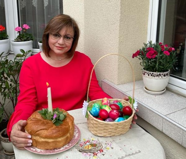 Нинова си показа яйцата СНИМКА