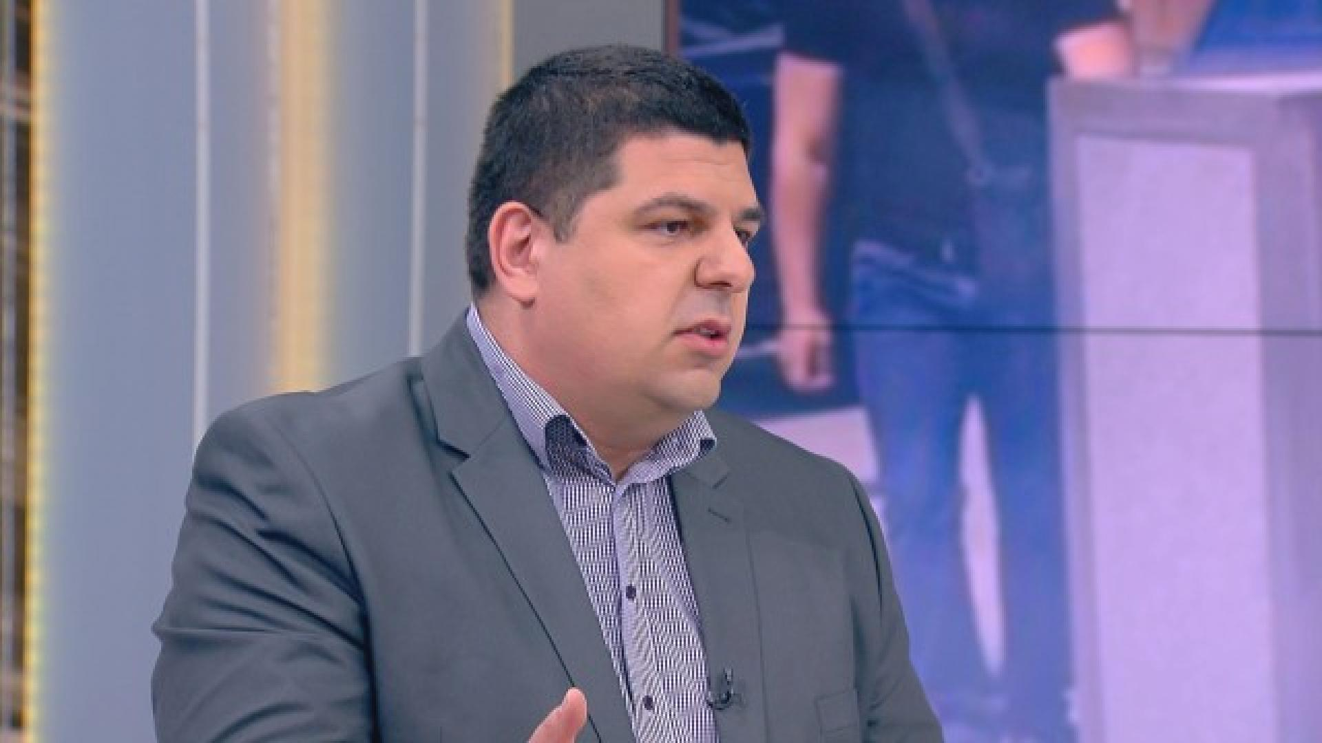 От ДБ се заоправдаваха за доставчика на машините за вота и дали е техен спонсор