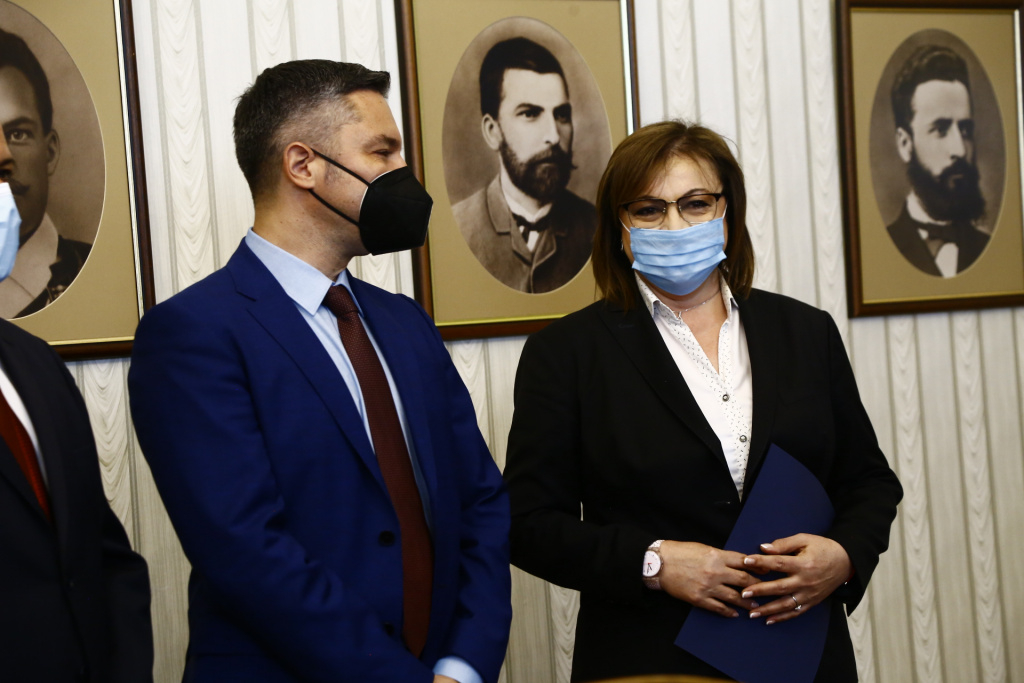 Вигенин огласи Нинова ли ще е следващият шеф на НС