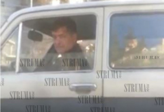 Полицаят от Разлог, спипан от граждани в нарушение, пак сгази лука. ето какво направи