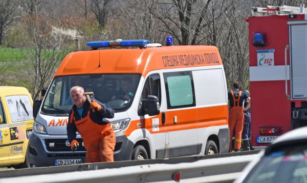 Зверски челен сблъсък в Кресненското дефиле, спряха движението СНИМКИ