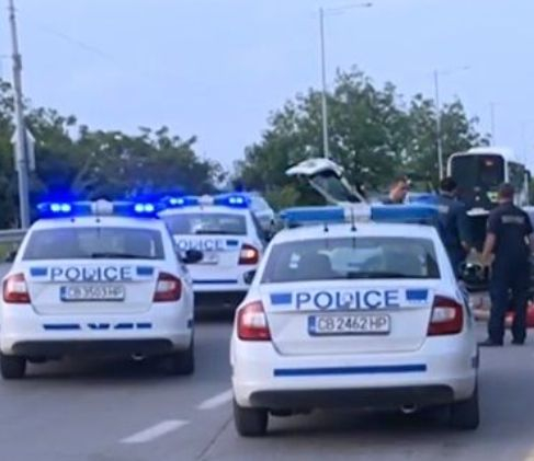 Само в БЛИЦ! На 4-ти километър почерня от полиция, ето какво се случва