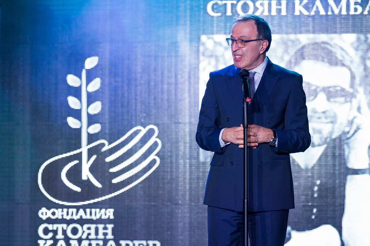 Фурор в ефира на БНТ в сряда, куп звезди ще... 