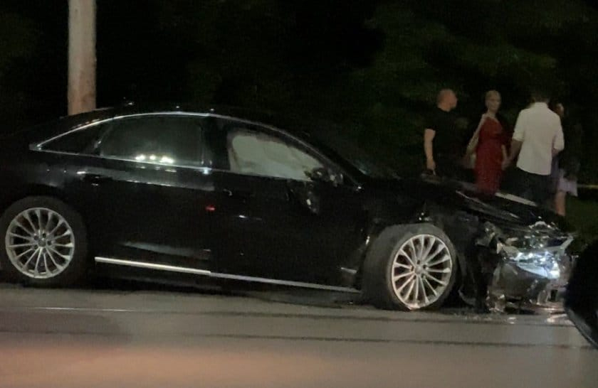 Първа версия за зверското меле с дипломатическо ауди по тъмна доба в София СНИМКИ