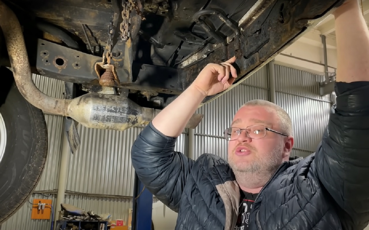 Майстор показа слабите места на поддържан Land Cruiser Prado ВИДЕО