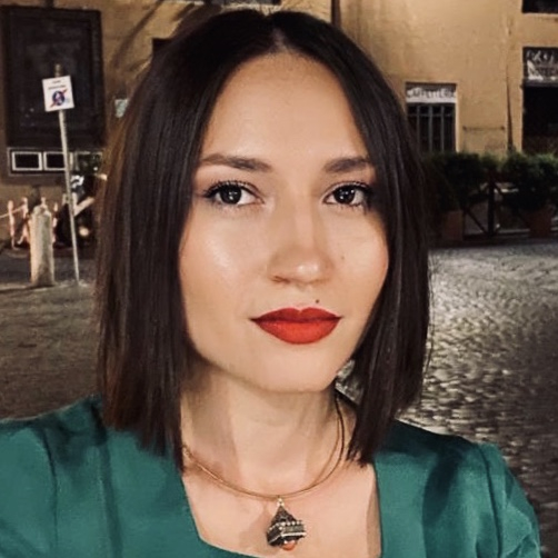 Художничката Йона Тукусер: По-силна от глада е липсата на обич!