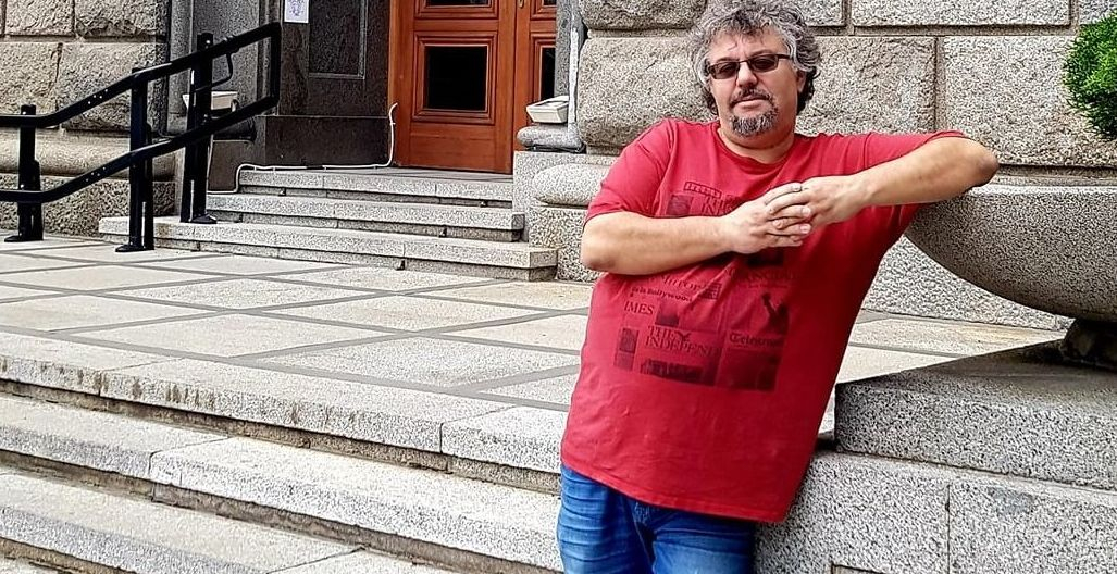 Депутат от ДБ реши, че всичко му е позволено и бе жестоко наказан СНИМКА 