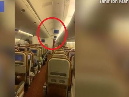 Паника на борда на „Боинг“ 737! Пътници пищят, а пилотът спешно... ВИДЕО