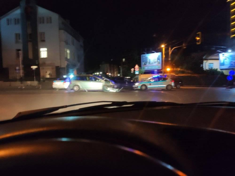 Среднощен ужас на бул. "Симеоновско шосе" в София, хора лежат на земята СНИМКИ