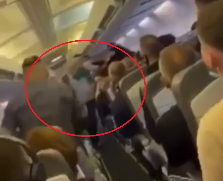 Дърт албанец предизвика масов бой на пътници на борда на лайнер ВИДЕО