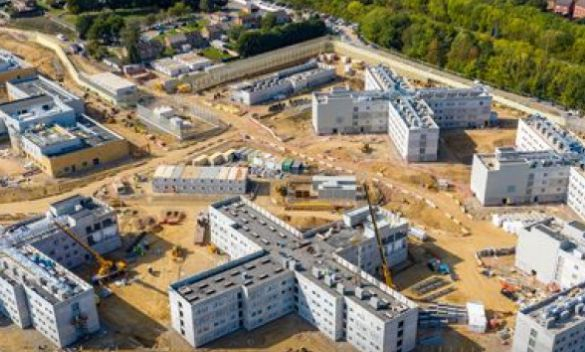 Затворниците в Англия ще лежат в частен оазис с гледка за милиони СНИМКИ
