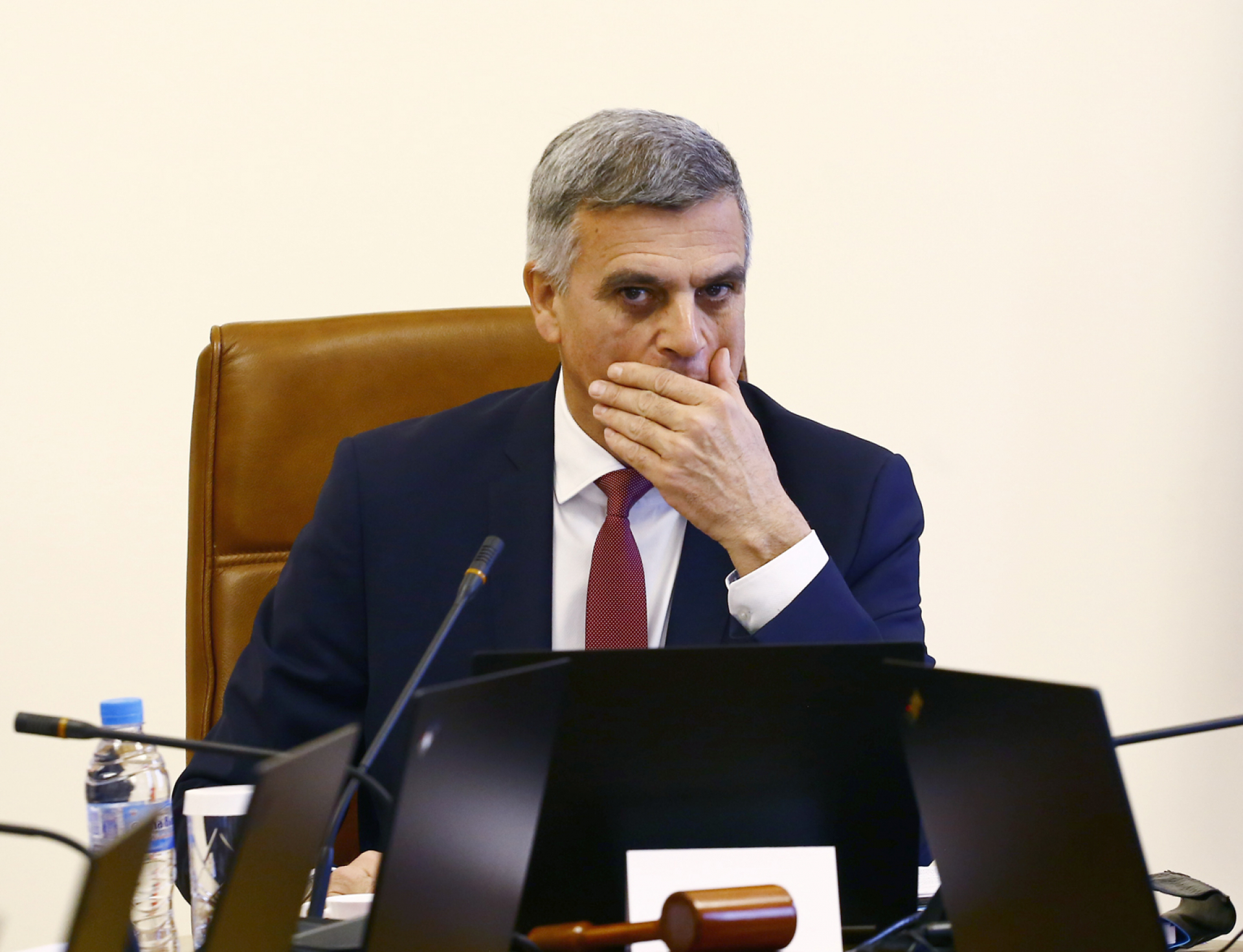 Янев издаде влиза ли някой от служебните министри в новия кабинет