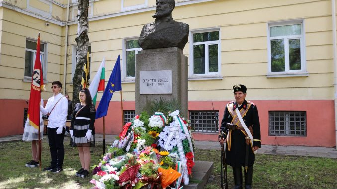 Хората на Слави и Манолова с брутален гаф в Перник