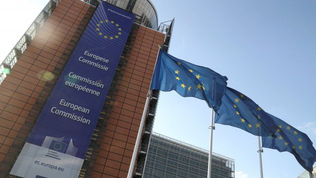 ЕК: Само България, Швеция и Дания изпълняват критерия за дефицит