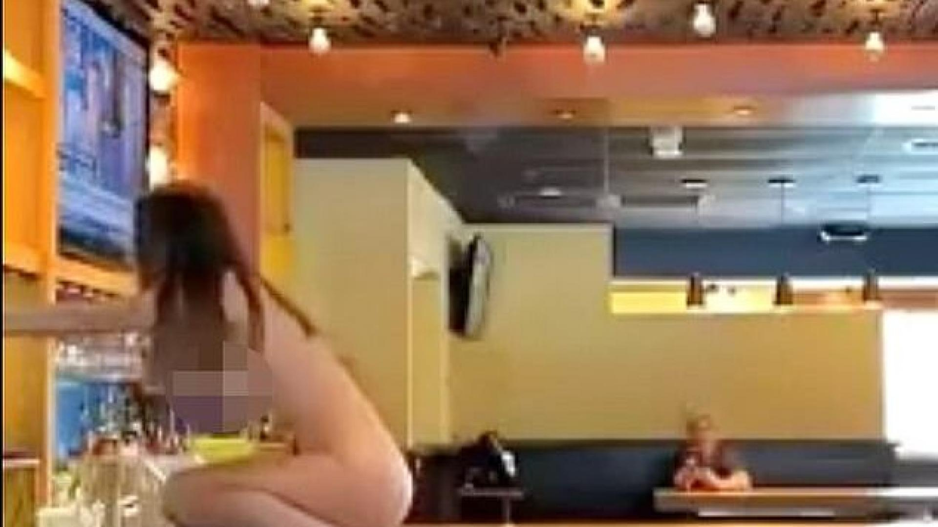 Подивяла чисто гола мадама потроши бар, а накрая... ВИДЕО 18+
