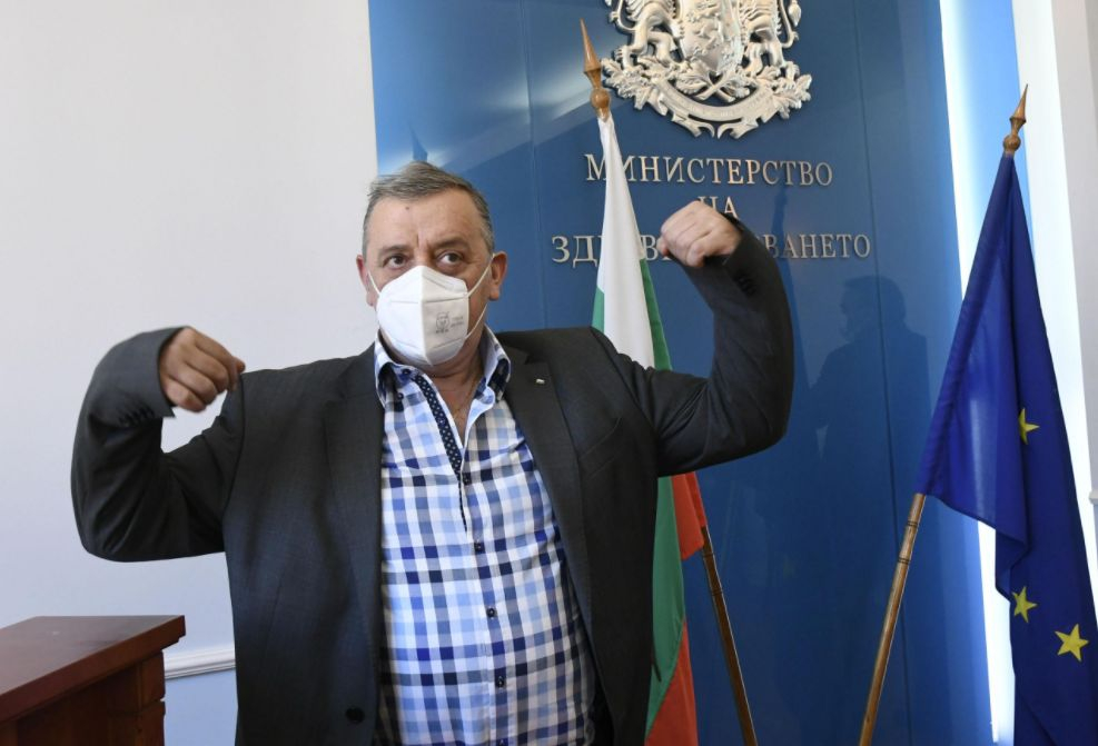 Проф. Кантарджиев си намери много бързо нова работа!