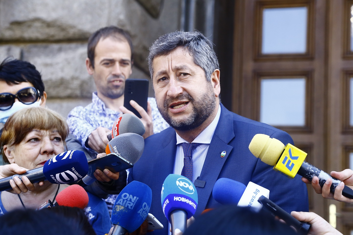 Иванов усуква пред Слави за мръсните хора и взрива с 3 въпроса