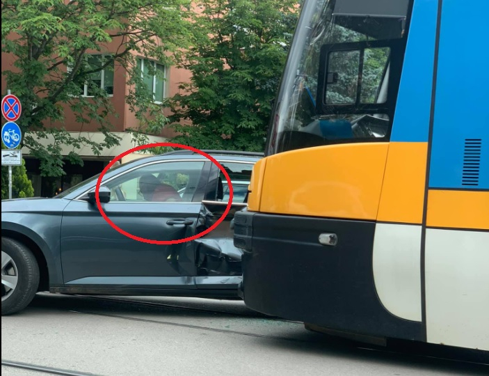 Първо в БЛИЦ! Ужасяващо меле в София СНИМКА