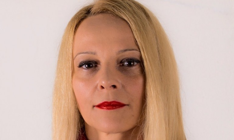 Хора на Манолова и Христо Иванов се хванаха за гушите заради...