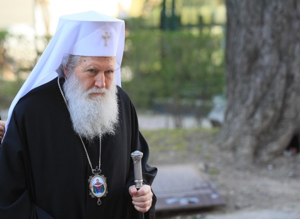 Патриарх Неофит приет в болница