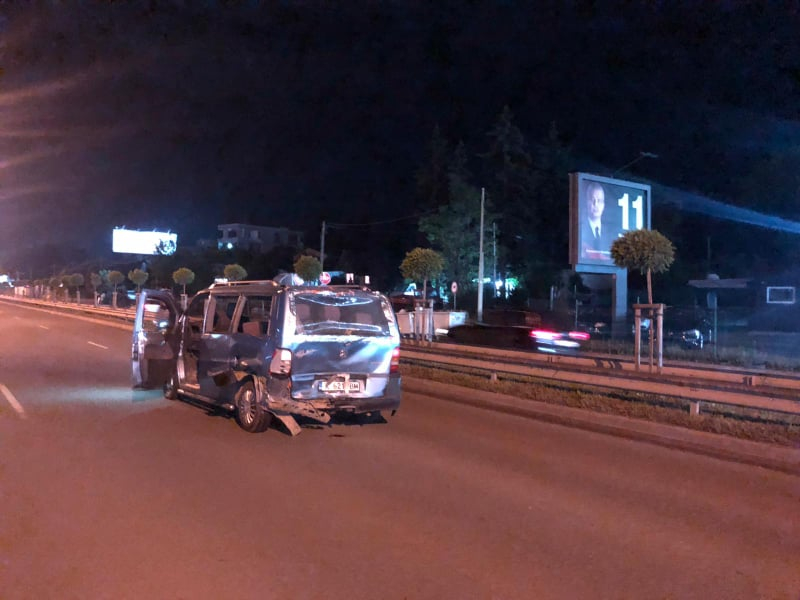 Първо в БЛИЦ! Адско меле по тъмна доба в София, хора лежат на пътя СНИМКИ 18+