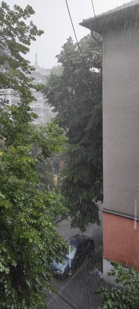 Небето над Русе се разтвори и стана страшно! ВИДЕО 