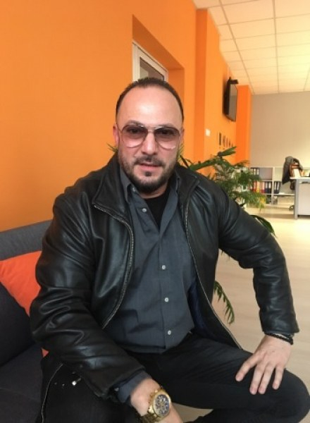 Стоян Канара излезе от затвора и се сгоди, а Джена му... СНИМКА