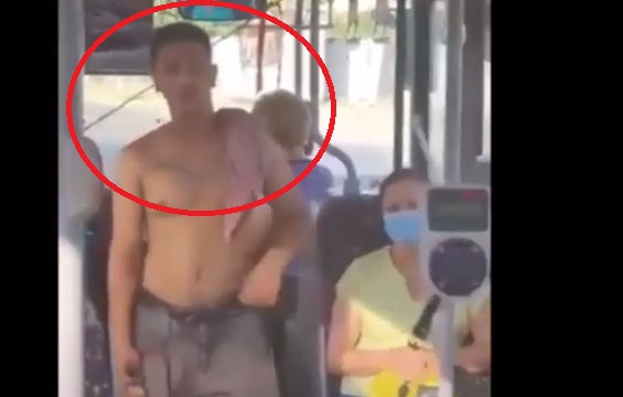 Грозна случка с гол циганин в пловдивски автобус ВИДЕО 18+