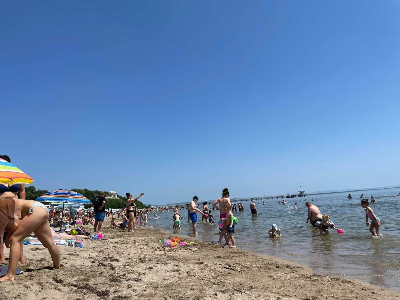 От времето на соца такова чудо не се е случвало на плажа в Бургас ВИДЕО