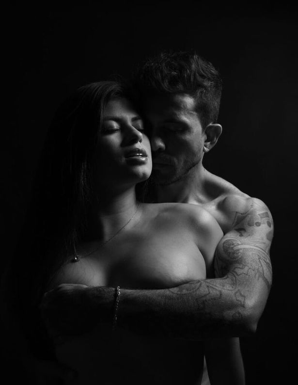 Двойка искаше да отвори училище за суингъри, но след това.... СНИМКИ 18+